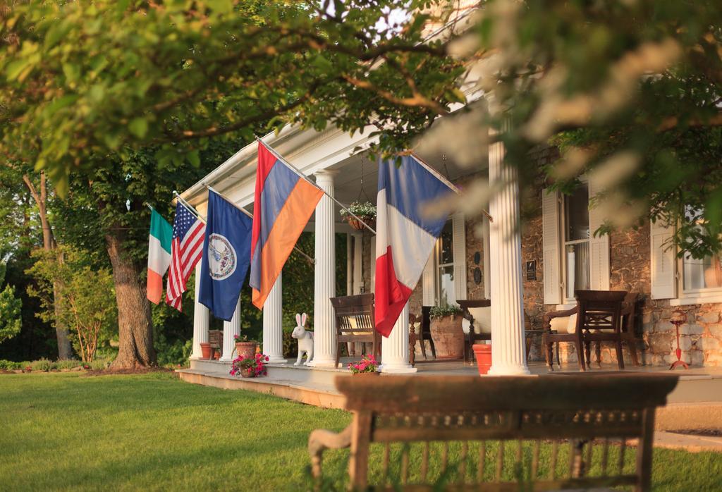 L'Auberge Provencale Inn & Restaurant Boyce Exterior foto